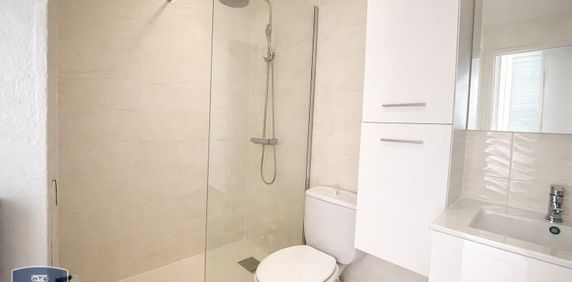 Location Appartement 1 pièce 18m² MARIGNANE 13700 - Photo 2