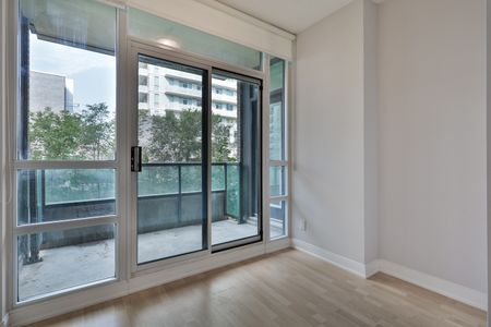 2 Bedrooms + Den Large - Photo 5