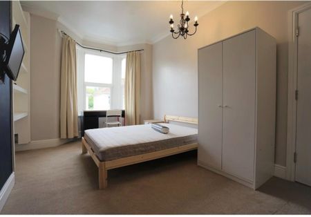 5 Bed Terraced House, Cottrell Road, BS5 - Photo 5