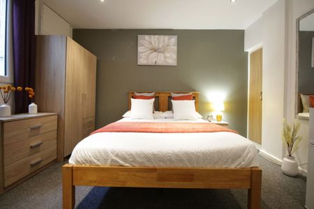 Student Accommodation, 39 Monks Road, Lincoln, Lincolnshire, LN2 5HN - Photo 3