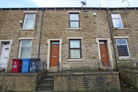 2 bedroom terraced house to rent - Photo 2