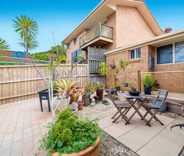 Stunning Home – Prime Location! - Photo 4