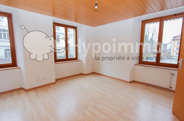 2.5-room apartment in a small building - Photo 1