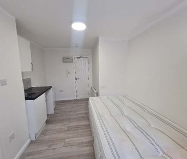Studio Flat, High Level Drive, SE26 - Photo 5