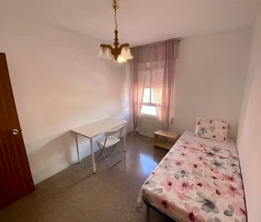 Calle del Cristo de la Victoria, Madrid, Community of Madrid 28026 - Photo 3