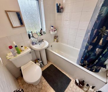 4 bedroom terraced house to rent - Photo 6