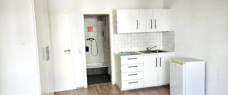 Sorglos-Studentenwohnung direkt an der Uni! All-Inclusive! - Photo 1