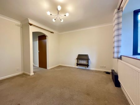 2 bedroom Semi-Detached House to let - Photo 3
