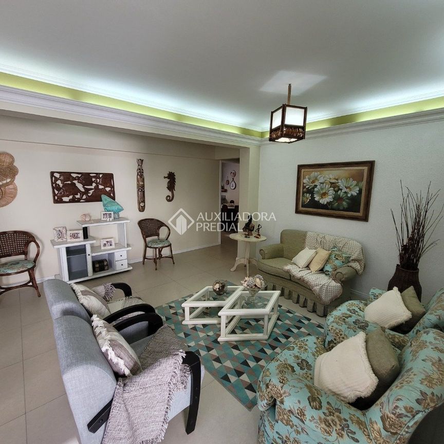 Cobertura com 4 quartos e 230m² para alugar em Centro, Balneário Camboriú. - Foto 1