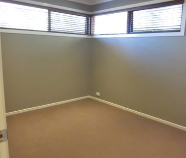 Spacious 4 Bedroom family home - Photo 5