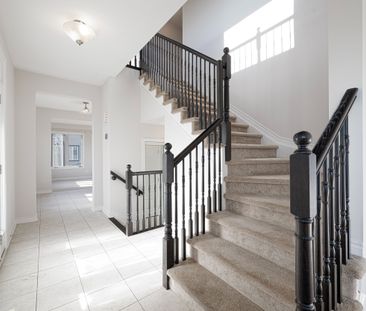 For Lease - 2307 WATERCOLOURS Way, Barrhaven, Ontario - Photo 2