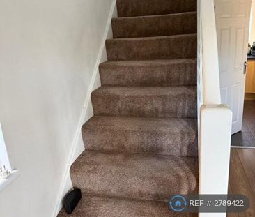 2 bedroom semi-detached house to rent - Photo 3