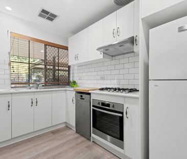 Fantastic Location - Neat As a Pin - Photo 2