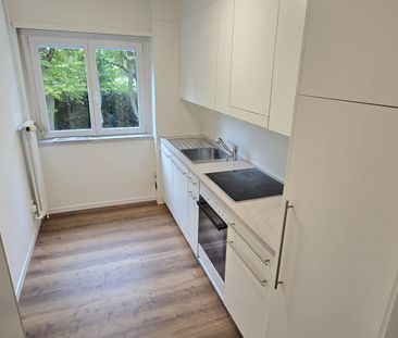 Grosszügige, frisch renovierte 4.5-Zimmer-Parterrewohnung mit Balkon - Photo 2