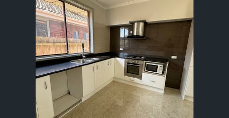 Lake Brand new - Fully Renovated Home freshley painted new flooring - Photo 5