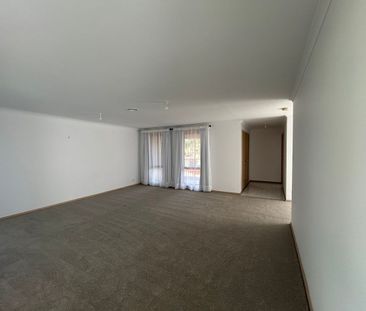 Large Family Home in Excellent Location - Photo 3