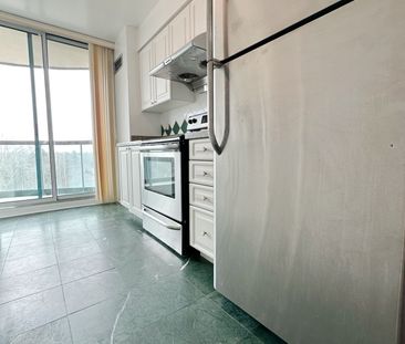 For Lease - 238 Doris Avenue Unit# 1007, Toronto, Ontario - Photo 2