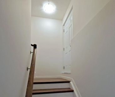 For Lease - 2284 Whitewood Crescent Unit# Lower, Innisfil, Ontario - Photo 6