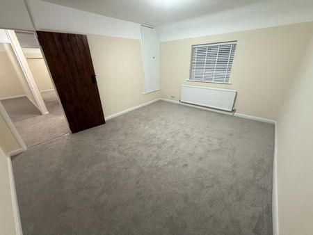 3 bedroom House To Let - Photo 4