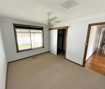 4 Bedroom Home - Photo 3