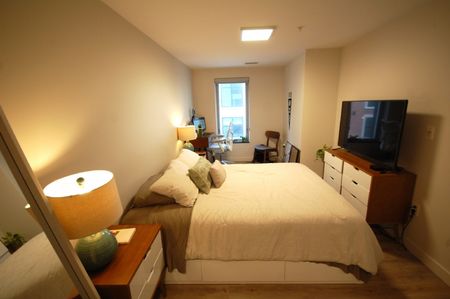 1363 Hollis St, Apt 303 - Photo 2