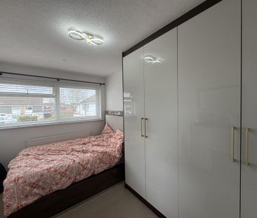 3 bedroom end of terrace house to rent - Photo 5