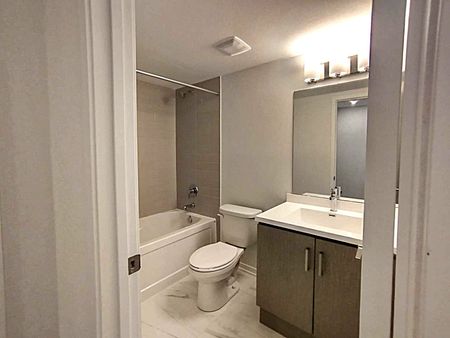 For Lease - 100 Honeycrisp Crescent Unit# 335, Vaughan, Ontario - Photo 3