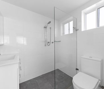 10 Elphinstone Street, Cabarita NSW 2137 - House For Rent | Domain - Photo 3