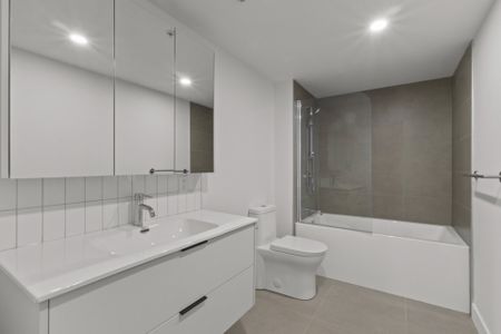 2198 Boul. De Maisonneuve E., Montréal (Ville-Marie), QC H2K - Photo 4