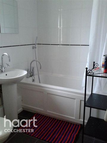 1 bedroom in a house share to rent - Photo 4