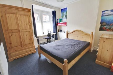 5 bedroom house to rent - Photo 2