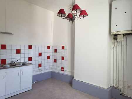 Location Appartement 4 pièces 89m² BESANCON 25000 - Photo 4