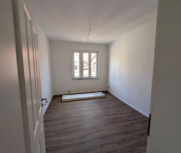 Hannover-Kleefeld: Kernsanierte 3-Zi.-Altbauwohnung, Top-Lage EBK - Foto 1