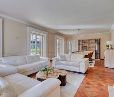 Standingvolle laagbouwvilla met mooi aangelegde tuin - Photo 1