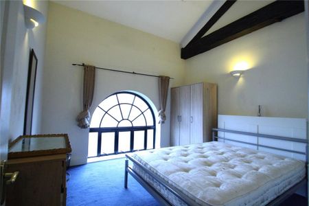 4 bedroom terraced house to rent - Photo 3