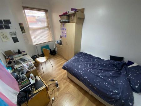 6 bedroom private hall to rent - Photo 2