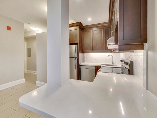 For Lease - 458 Oakwood Avenue Unit# 102, Toronto, Ontario - Photo 1