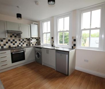 2 bedroom apartment to rent - Photo 3