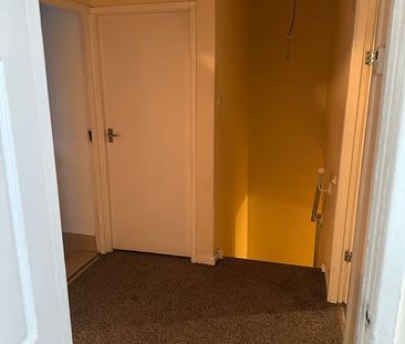 2 Bed Flat, Lupton Avenue, LS9 - Photo 1