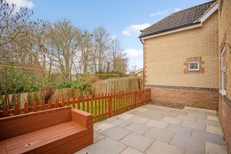 4 bedroom detached house to rent - Photo 2