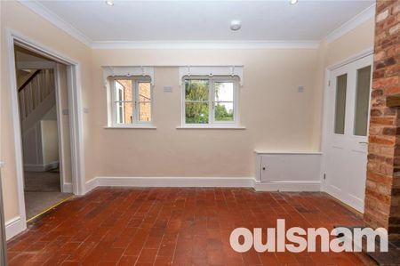 4 bedroom detached house to rent - Photo 3