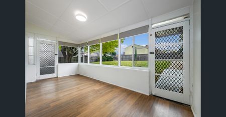 Family Home - Photo 2