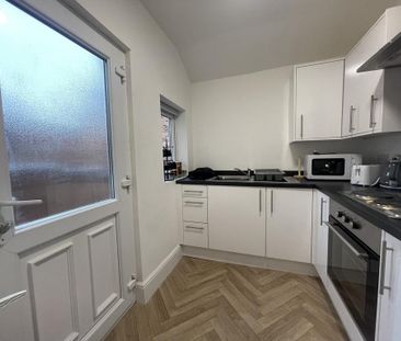 4 bedroom house share to rent - Photo 5