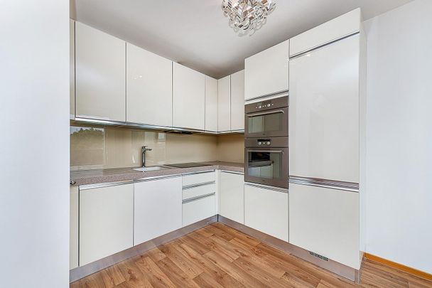 Pronájem bytu 1+kk 38 m² - Fotografie 1