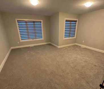 For Lease - 307 Chapelhill Drive, Kitchener, Ontario - Photo 2