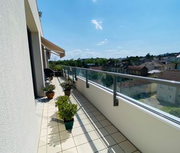 Location Appartement 6 pièces 164m² LIMOGES 87000 - Photo 2