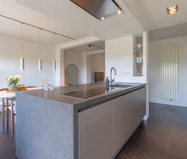 Stijlvol appartement met zonnig terras in centrum Dilbeek - Photo 4