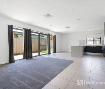 SPACIOUS TOWNHOUSE - Photo 1