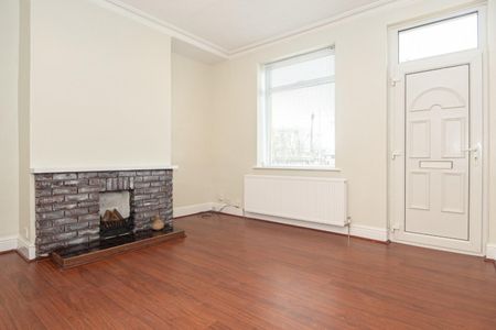 2 bedroom House To Let - Photo 2