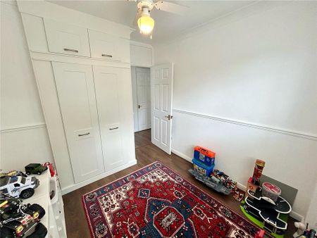 4 bedroom detached house to rent - Photo 4